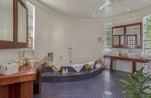 Lance aux Epines Resort | Mount Hartman Bay Estate Private Resort