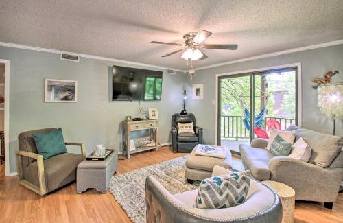 Mount Ida Apartment | Mount Ida Condo with Balcony and Resort Amenities