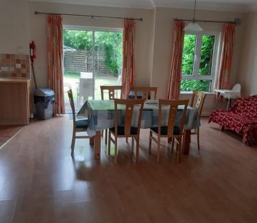 Tullow House | Mount Wolseley Holiday Home - Privately Owned