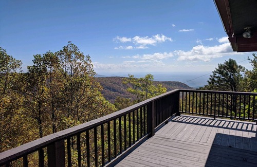 Sparta House | Mountain Cabin with Views of the Blue Ridge Parkway and the Piedmont