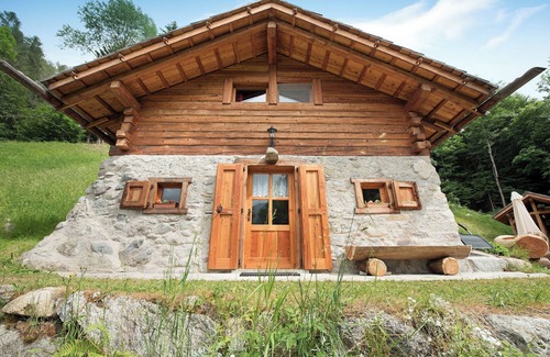 Bocenago Ski Chalet | Mountain Chalet "Bio Wild" with Mountain View & Garden; Pet-Friendly