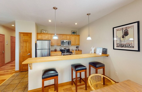 Willow Grove Condo | Mountain Condo by the River & Town w/Shared Hot Tub, Private Balcony, & WiFi