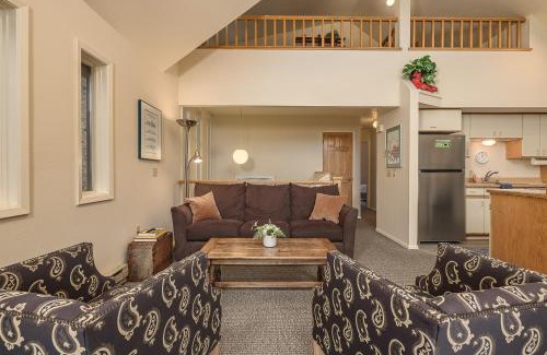 Alyeska House | Mountain Creek Chalet