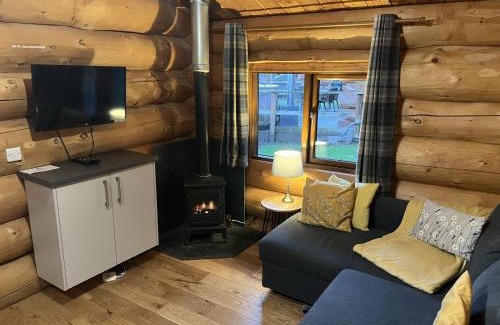 Marshbrook House | Mountain Edge Resort Lodge 2 with Hot Tub