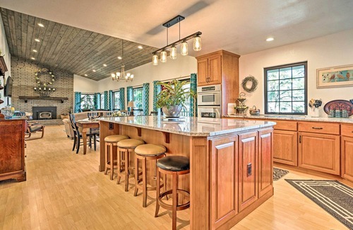 Wenatchee House | Mountain Escape - 7 Miles to Mission Ridge Resort!
