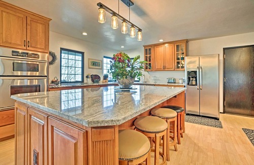 Wenatchee House | Mountain Escape - 7 Miles to Mission Ridge Resort!