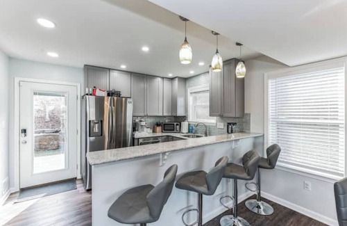 Millville House | Mountain Ferry Landing - Riverfront Access