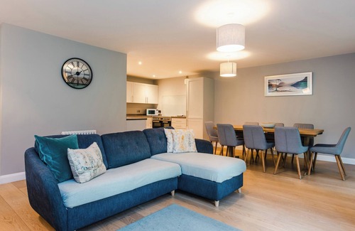 Alvie Cottage | MOUNTAIN HARE APARTMENT, pet friendly, with open fire in Aviemore