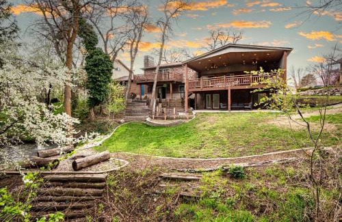 Woodland Estates Apartment | Mountain Haus - Game Room, Hot Tub, Home Gym