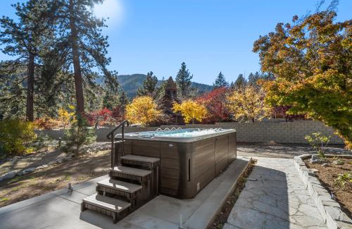 Wrightwood Villa | Mountain High Luxury Castle &Spa