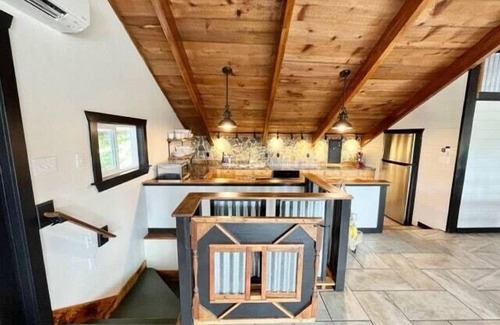 Pocatello House | Mountain Home Getaway-great VIEWS & exercise room
