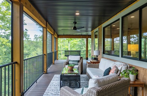 Ingles House | Mountain Lakefront 4 bedroom house with wrap around screen porch, hot tub