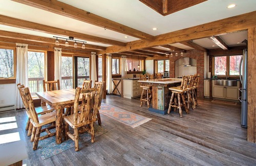 New Paltz House | Mountain Lodge Retreat, Near New Paltz &Hikes.nNature and modern convenience.