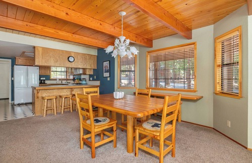 Dorrington Cabin | Mountain Magic- Pool Access