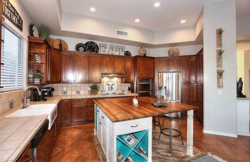 San Tan Valley House | Mountain Majesty Escape: Queen Creek Home w/Pool!