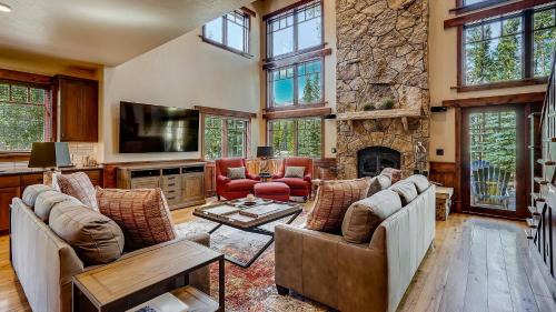 Christie Heights House | Mountain Memories