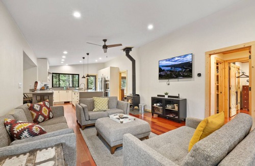Mountain View Estates House | Mountain Pine Memories - Pets + Hot tub + Fire pit