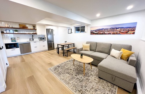 Lynn Valley Apartment | Mountain Serenity w/City Views!