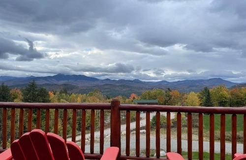 Madison House | Mountain Ski House w/hot tub, wrap around deck, panoramic views!