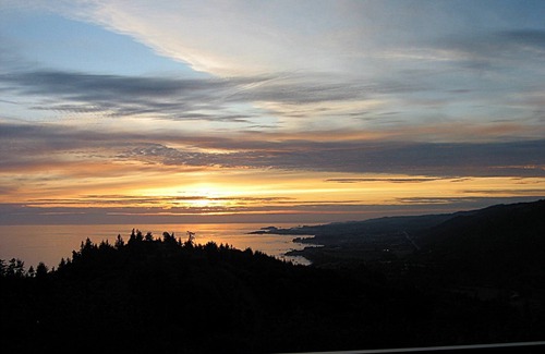 Smith River Apartment | Mountain Top Private Estate, With 360 Degree Vistas Of The Sea And Mountains