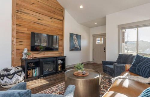 Victor House | Mountain Town Home in Victor, Id