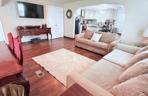 North Salt Lake House | Mountain & Valley Vista Home