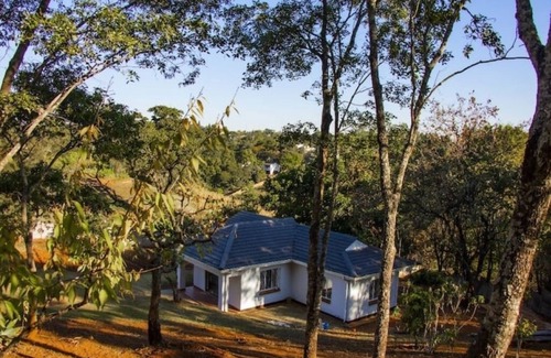 Harare East House | Mountain View 2 Bedroom House Holiday Homenn