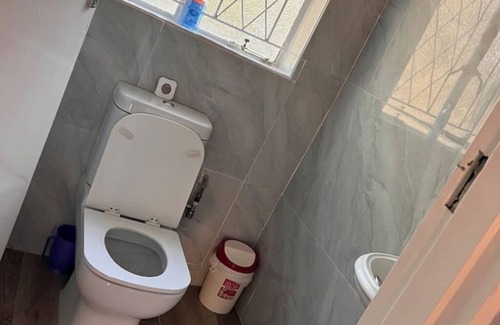 Harare East House | Mountain View 2 Bedroom House Holiday Homenn