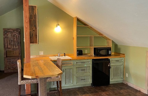 Placerville Apartment | Mountain View Apartment