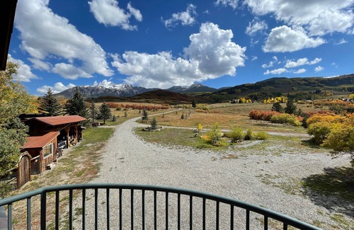 Placerville Apartment | Mountain View Apartment