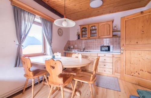 Dovje Apartment | Mountain View Apartments - Pr` Potovcn`k