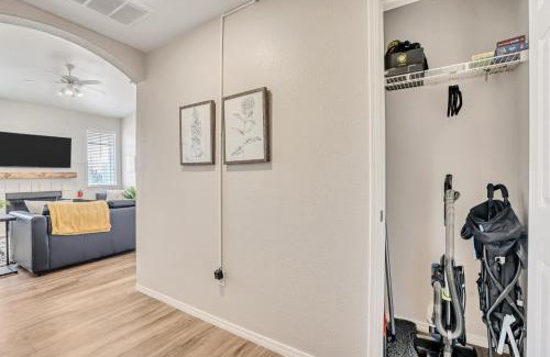 Clearfield Apartment | Mountain View by Cloud Dream Homes