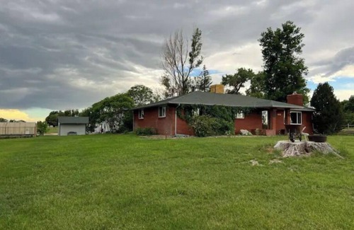 Mead House | Mountain View Farmhouse; lots of extras!