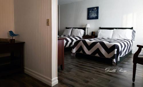 Pleasant Bay Resort | Mountain View Motel & Cottages