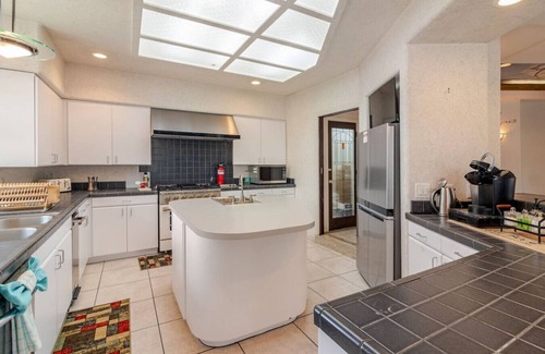 Hemet House | Mountain View Oasis AC, Pool, Pet & Family Friendly