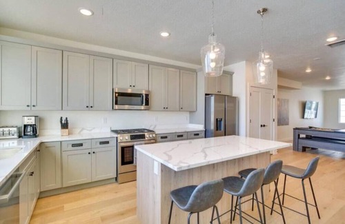 Heber House | Mountain View Vacation Rental!