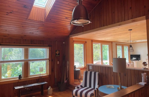 Irasburg Apartment | Mountain views - peaceful small ranch on 5 acres