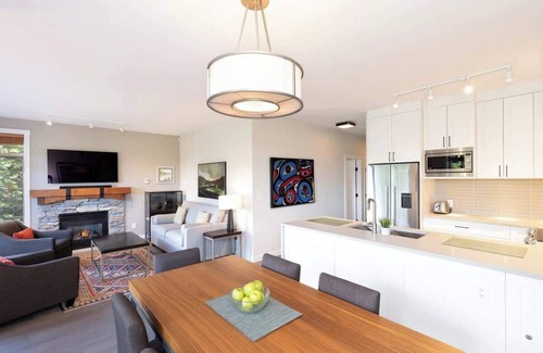 Nordic Estates House | Mountain Views, Tranquil Location, Shared Hot Tub