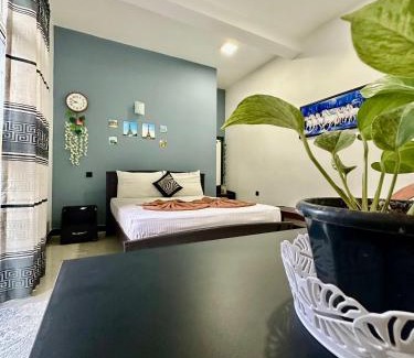 Tennekumbura Villa | Mountain White Villa by Sunrise