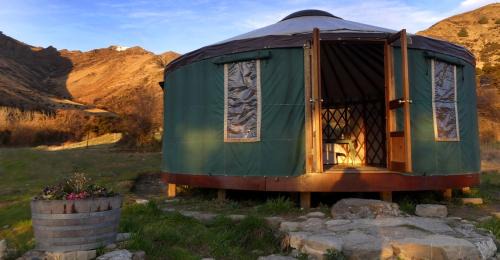Gladstone Bed & Breakfast | Mountain Yurt, Stunning Views, Near Wanaka
