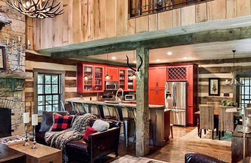 Slanesville Ski Chalet | MOUNTAINAIRE LUXURY CABIN