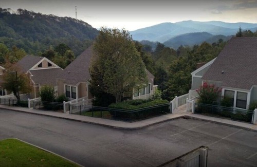 Gatlinburg House | MountainLoft™ - 2 Bedroom Townhome