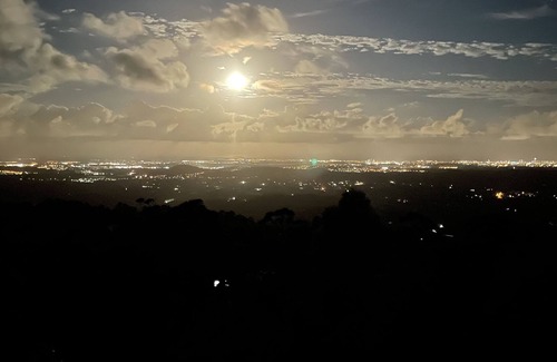 Mount Tamborine House | Mountains and ocean views