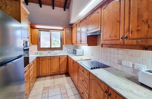 Agios Theodoros Apartment | Mountains Retreat Rooms & Suites