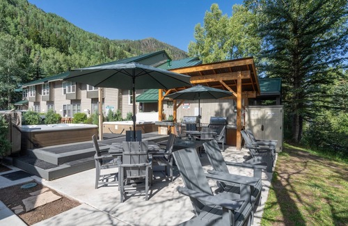 Telluride Apartment | Mountainside Inn 107 1 Bedroom Hotel Room by Alpine Lodging Telluride