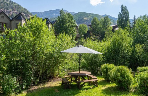 Telluride Apartment | Mountainside Inn 107 1 Bedroom Hotel Room by Alpine Lodging Telluride