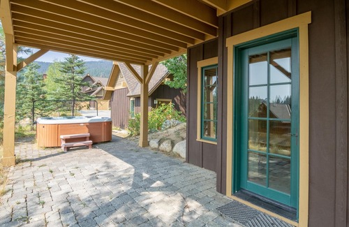 Tamarack Resort House | Mountainside Townhome, private Hot Tub, Pet Friendly