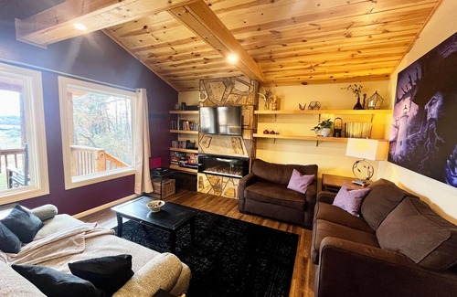 Alexander House | MountainSunrise-Rustic Cabin-20 mins-Asheville