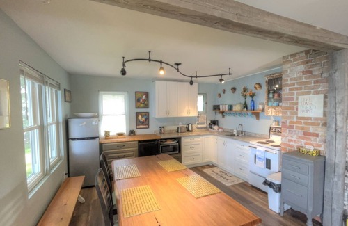 Rideau Lakes Ski Chalet | Mountainview Shores- Westport Ontario