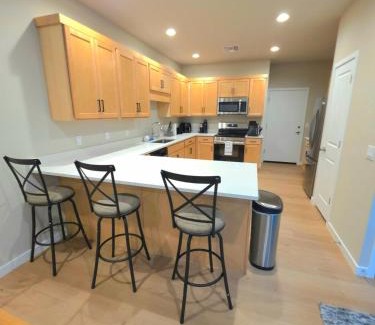 Paradise Valley Village House | Mountainview Townhouse